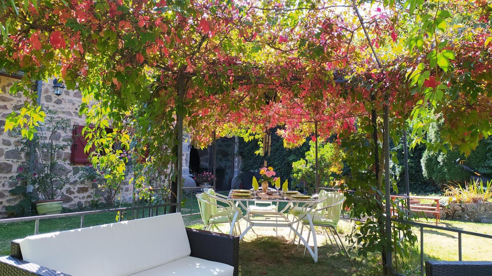 Chambres D'Hotes La Hulotte 69 Villecheneve ภายนอก รูปภาพ